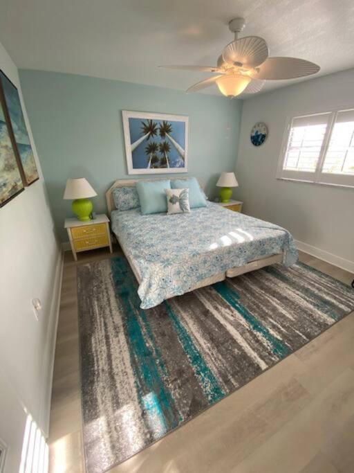 Beachfront Condo On Quiet Treasure Island- 1 Bed St. Pete Beach Zewnętrze zdjęcie
